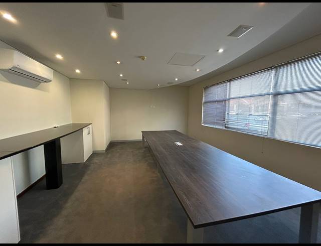 324M² OFFICE TO LET IN SANDTON CENTRAL